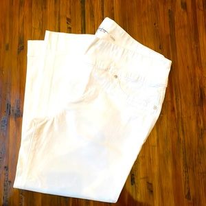 Style & Co White Capri Jeans